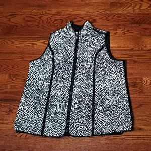 Size 1X Black & White Catherines Vest